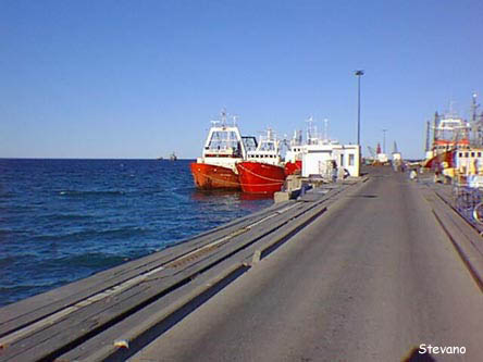 barcos_en_muelle